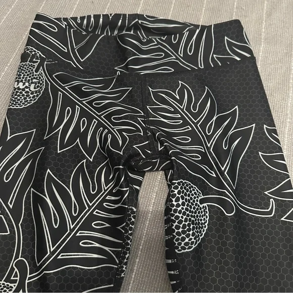 Oiwi ocean Ulu Wahine Compression
Leggings Hawaii print workout - Picture 4 of 8